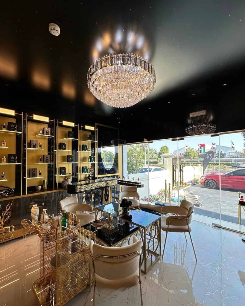 Luxury Black Star Ceiling with fiber optic lighting installed in a premium perfume boutique in Dubai. Luxury Black Star Ceiling with fiber optic lighting installed in a premium perfume boutique in Dubai.