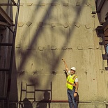 Partition wall with lightweight concrete insulation